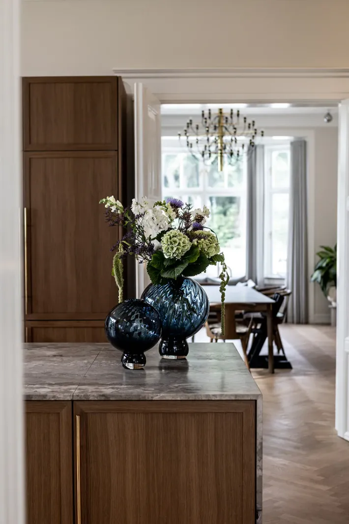 Specktrum Meadow Swirl Vase - Blue Medium