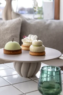 Specktrum Nellie Cake Stand - Sand