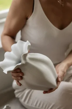 Specktrum Nellie Vase - Off White Medium