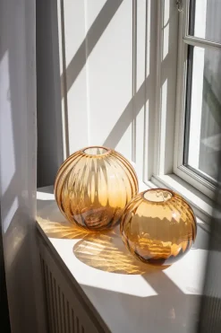 Specktrum Sadie Vase - Line - Amber Small