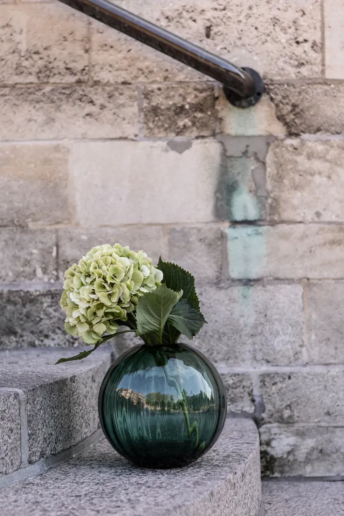 Specktrum Sadie Vase - Line - Green Medium