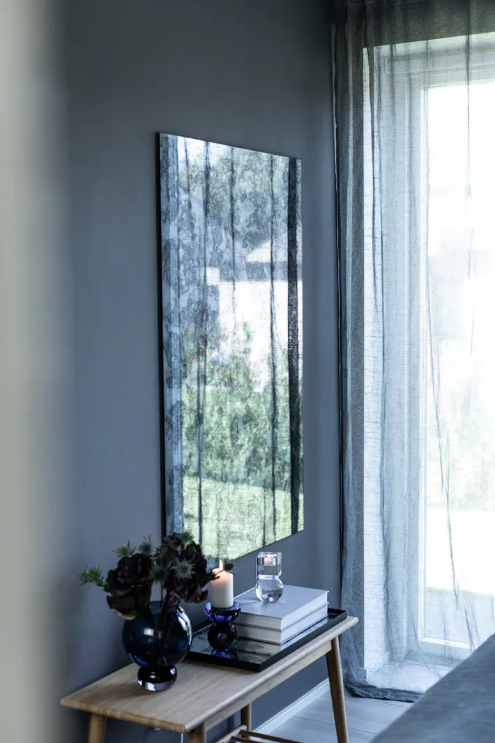 Specktrum Shadow Square Candle Holder - Black/Purple