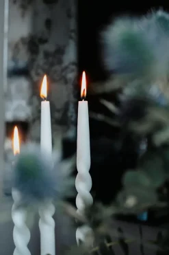 Specktrum The Curly Candle Collection - Packed with 4 Pieces per box - Mighty Blue Middle Curled