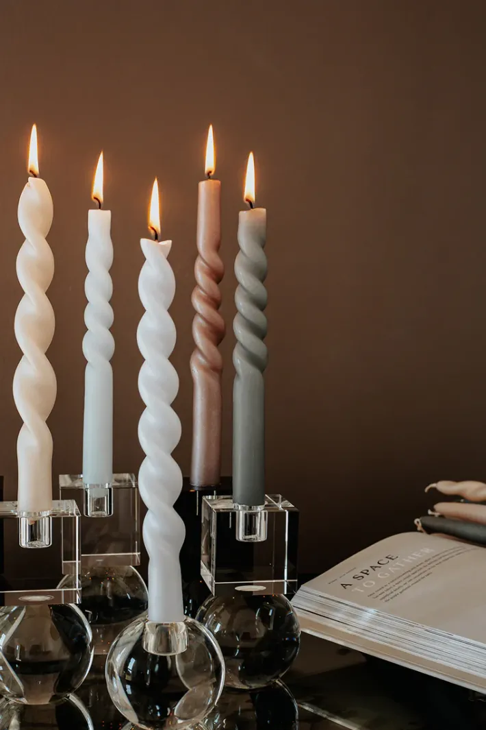 Specktrum The Curly Candle Collection - Packed with 4 Pieces per box - Mighty Blue Middle Curled