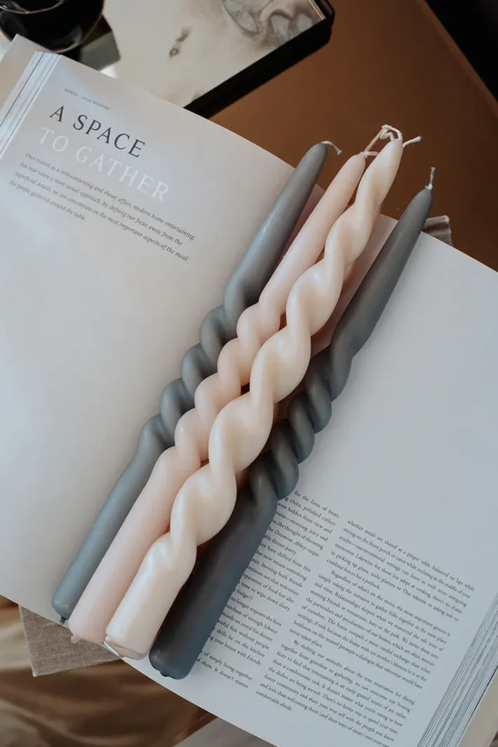 Specktrum The Curly Candle Collection - Packed with 4 Pieces per box - Steel Grey Middle Curled