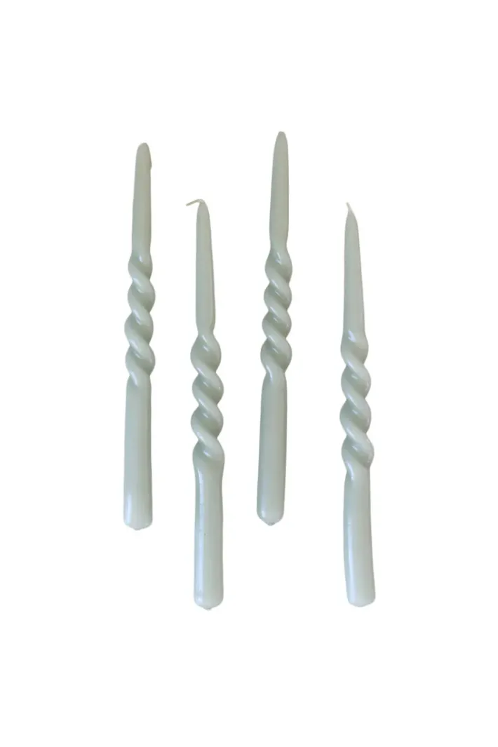 Specktrum The Glossy Candle Collection - Packed with 4 pieces per box - Essential Emerald Middle Curled