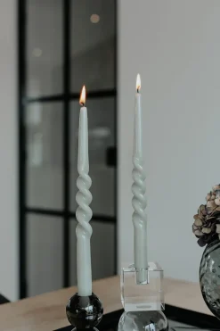 Specktrum The Glossy Candle Collection - Packed with 4 pieces per box - Essential Emerald Middle Curled